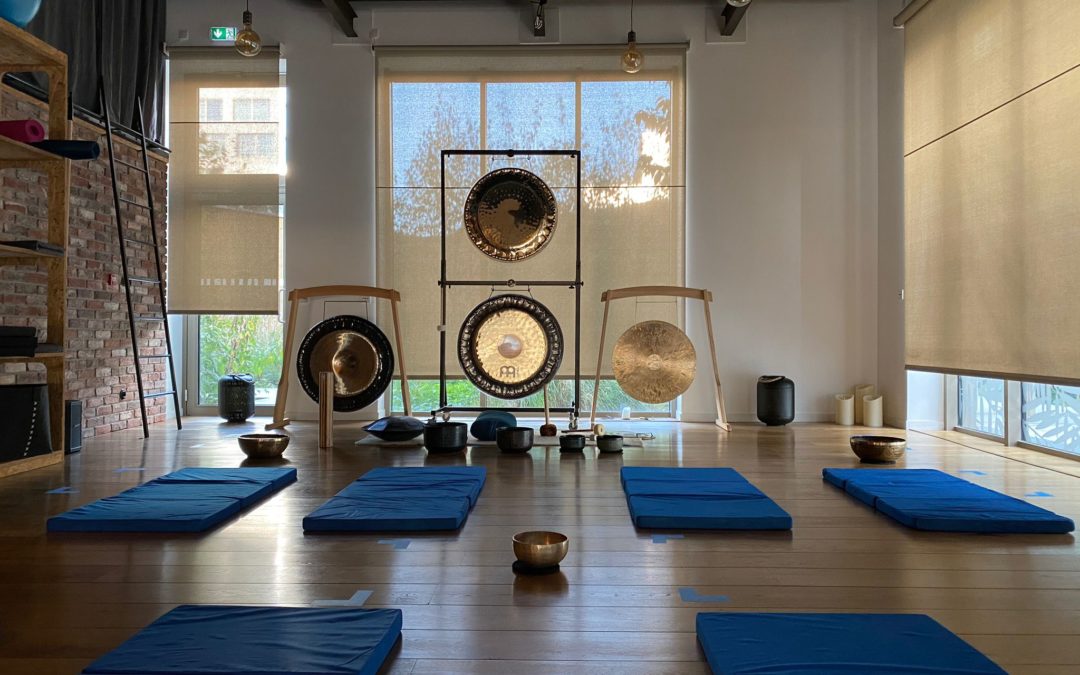 bain de gong elephant yoga studio