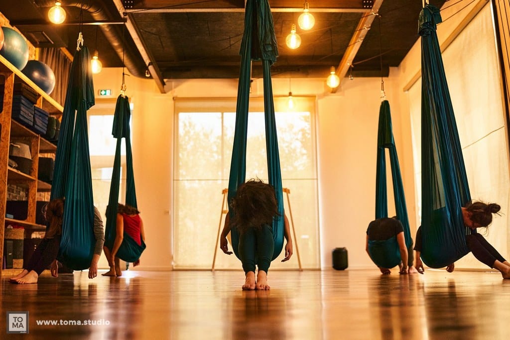 yoga aérien elephant yoga studio nantes